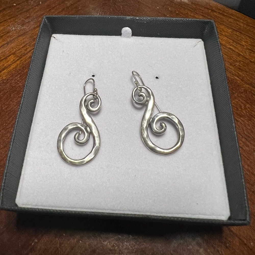James Avery swirl hook earrings Retired !